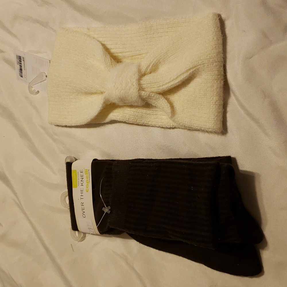 Forever 21 Ear warmer and socks